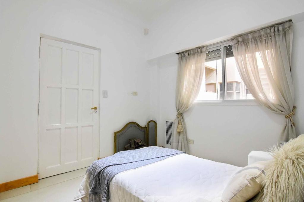 Dpto. En Recoleta: Calido, Proximo Y Confortable Apartment Buenos Aires
