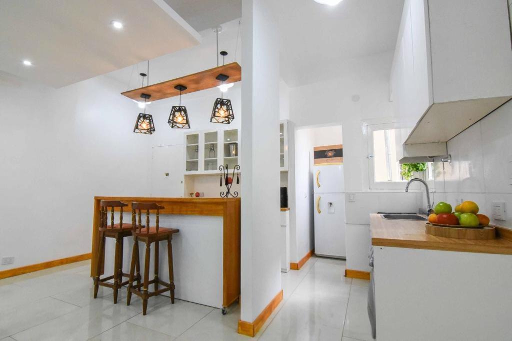 Dpto. En Recoleta: Calido, Proximo Y Confortable Apartment