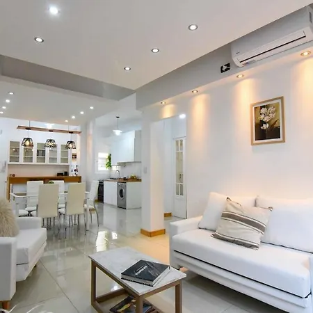 Dpto. En Recoleta: Calido, Proximo Y Confortable Buenos Aires Exterior photo
